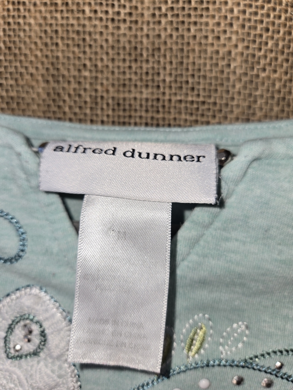 Alfred Dunner Light Mint Green Long Sleeve Butterfly Embellished Top Beaded Med - Picture 10 of 13